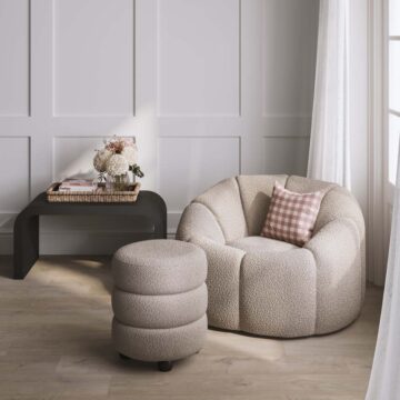 Emi Buff / Black Pouffe