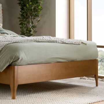 Hatti 5′ King Size Bed