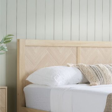 Hadley 4’6 Double Ottoman Bed | Oak Finish