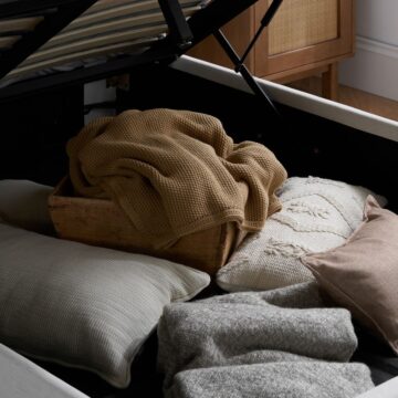 Mabel Cream 4’6 Double Ottoman Bed