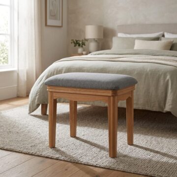 Catania Stool | Oak