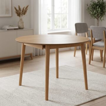 Mount Round Dining Table | Oak Finish