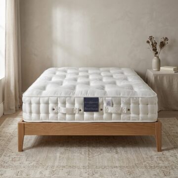 White Fenton & Farleigh 5ft King Size Mattress Natural Supreme 1000