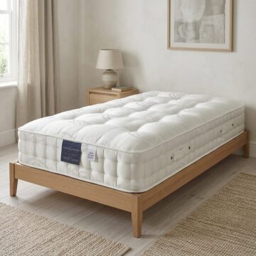 White Fenton & Farleigh 3ft Single Mattress Natural Supreme 2000