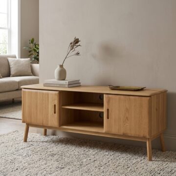 Cheshire Oak 2 Door TV Unit 160cm