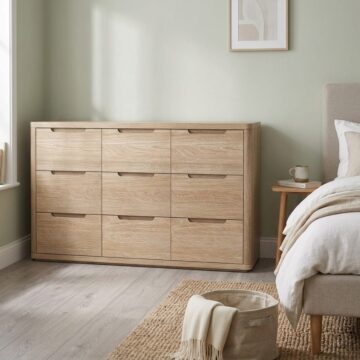 Elwood Oak 9 Drawer Chest | Clearance