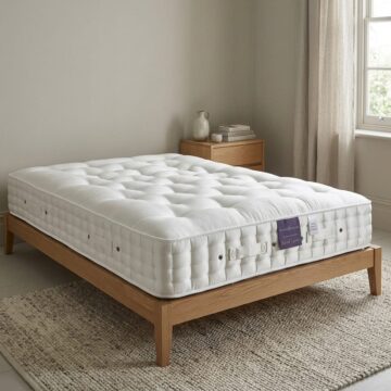 White Fenton & Farleigh 4ft6 Double Mattress Natural Supreme 4500