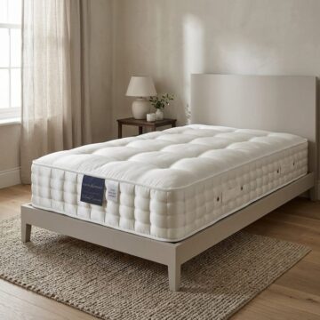 White Fenton & Farleigh 3ft Single Mattress Natural Supreme 4500