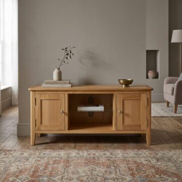 Denby Large Oak TV Cabinet | Assembled