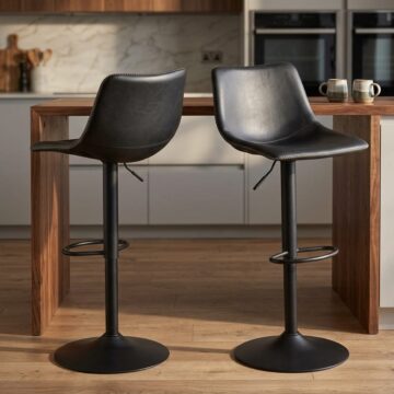 Oregon Bar Stool in Black Set of 2