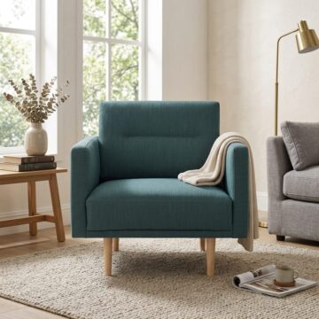 Larvik Armchair | Dark Green | Oak Legs